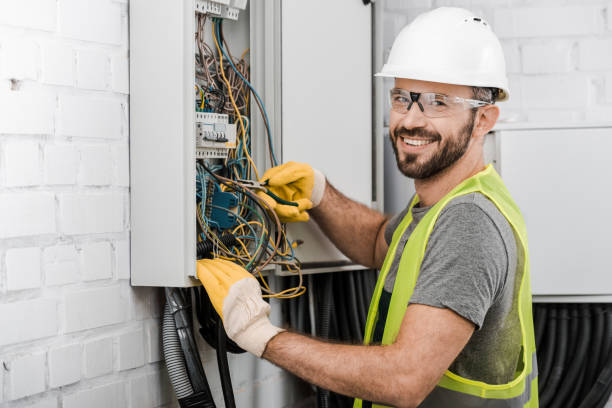Best Emergency Electrical Repair  in Grinnell, IA